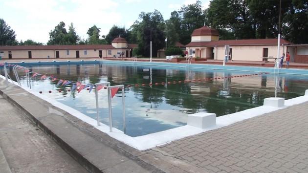 W niedzielę decyzja sanepidu w sprawie basenu w Legnicy 