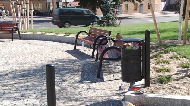Plac Sybiraków miejscem pijackich schadzek! 