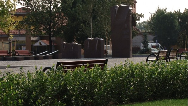 Sprawdzamy plac Sybiraków. Czy jest czyściej i spokojniej?