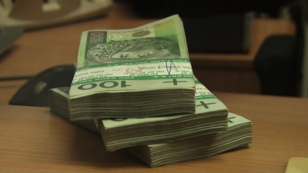 Oszukiwał podając się za policjanta