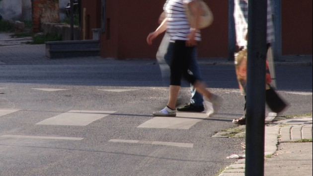 Pijana legniczanka wpadła pod auto 