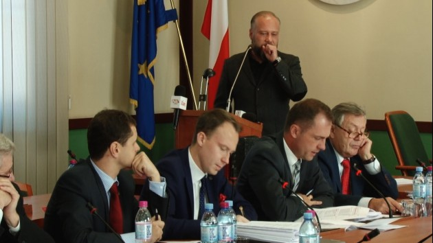 Radny żąda komisji specjalnej do zbadania budżetu LCK !