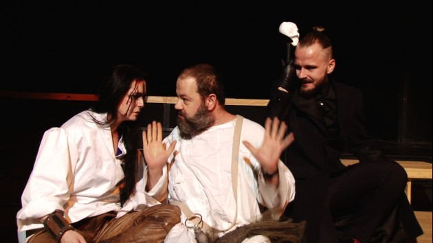 "Raj Wariatów" na legnickiej scenie