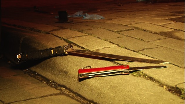 Mężczyzna który zaatakował policjantów wcześniej stracił ...