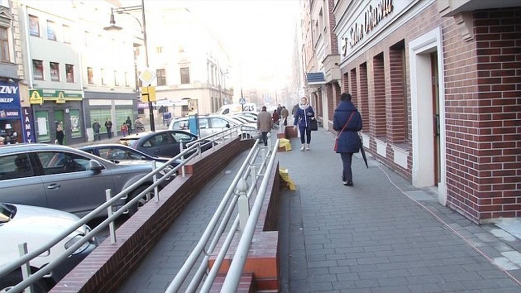Nowy chodnik na Chojnowskiej 