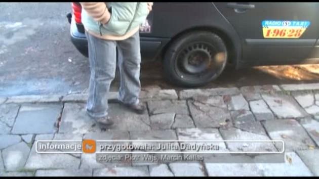 Niebezpieczny chodnik na Artyleryjskiej