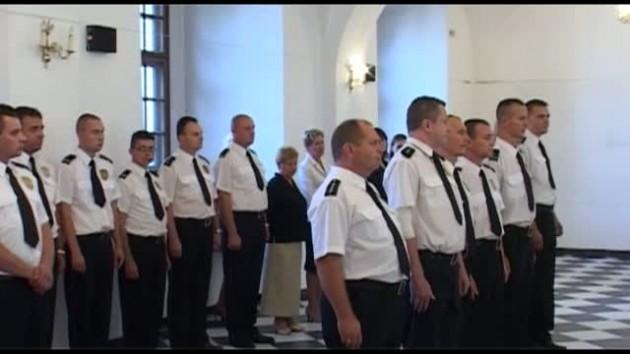 Likwidacja straży miejskiej w Legnicy : za czy przeciw?