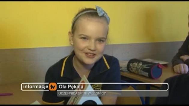 Uczniowie z SP 16 robią album 