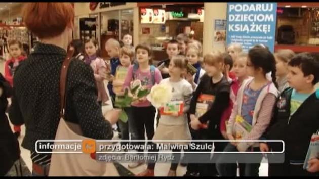 Podaruj dzieciom książkę