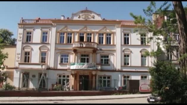 Minister zawiesza pedagogikę w legnickiej WSM 