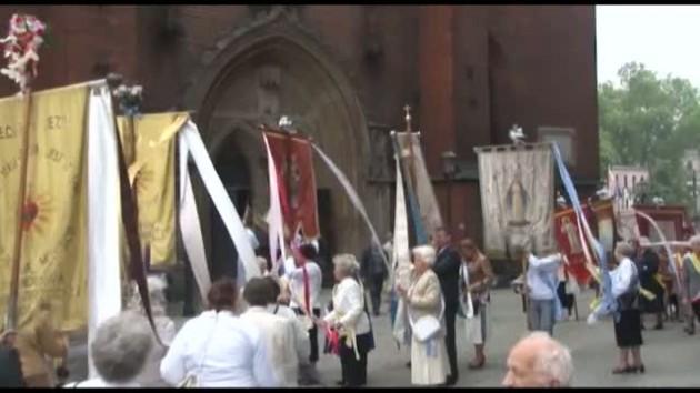 Procesje Bożego Ciała przeszły ulicami Legnicy 