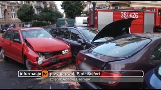 Kraksa na krzyżówce  w środku miasta 