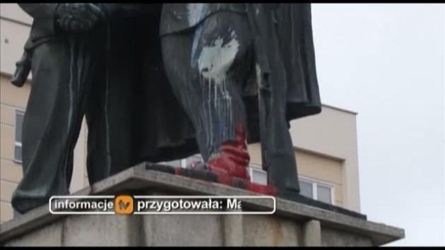 Oblał pomnik i został złapany