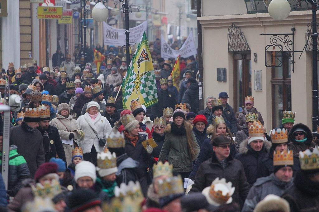 Orszak Trzech Króli pod patronatem biskupa i prezydenta