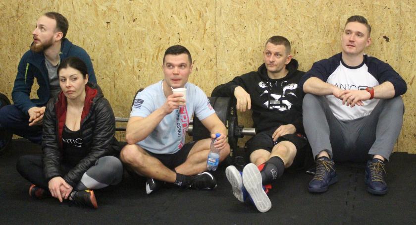 Legniczanie triumfowali na crossfitowych zawodach w Lubinie