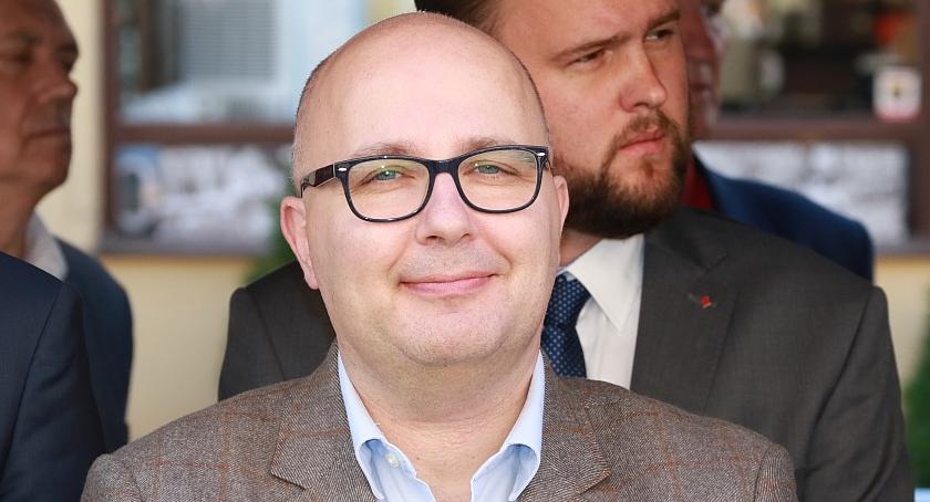 Poseł upomina się o ulice dla Mazowieckiego, Geremka i Kuronia