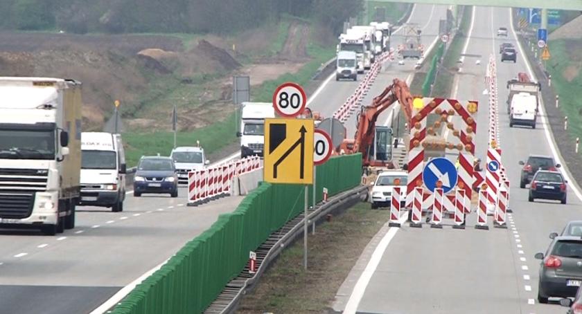 Kierowca BMW jechał zygzakiem autostradą. Miał blisko 3 promile!