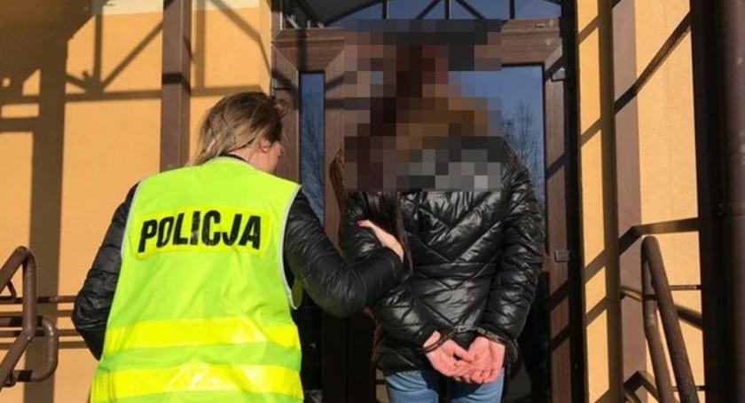 Zadzwoniła po pomoc na policję, a potem sama trafiła za kraty