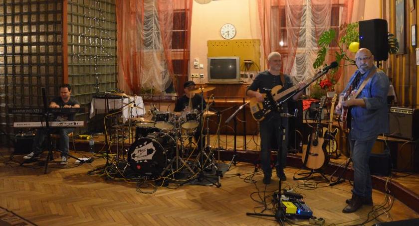 Bluesowe klimaty w PRL-owskiej scenerii - koncert PlugnBlues w Jubilatce