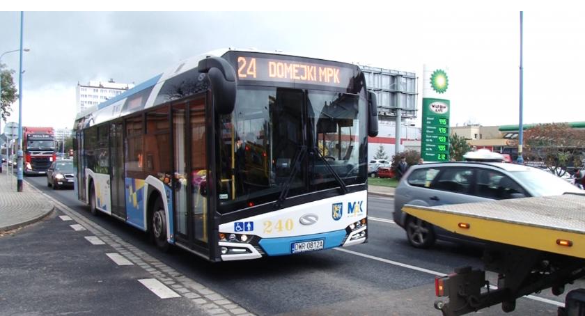Od piątku dzieci i młodzież szkolna jeździ autobusami za darmo!