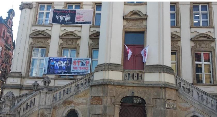 Pracownicy teatru mówią „dość”. W legnickiej kulturze nigdzie nie zarabiają mniej