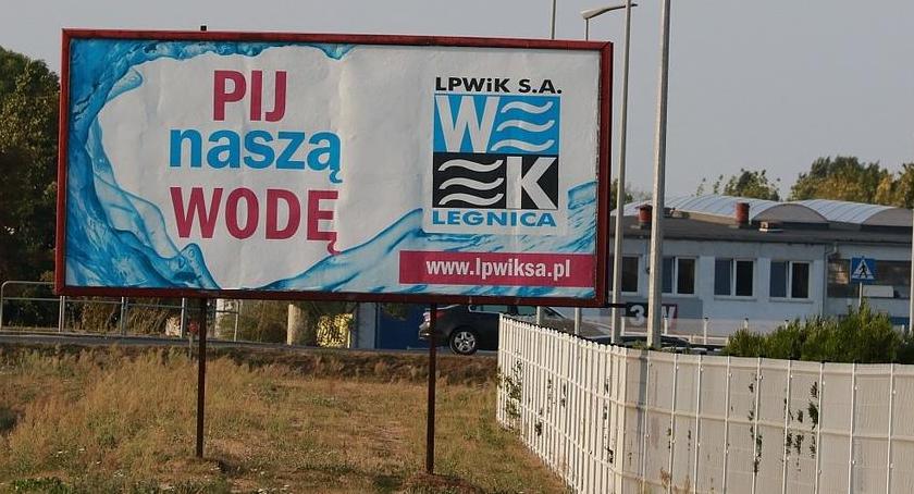 Ile kosztuje billboardowa reklama kranówki o politycznym zabarwieniu?