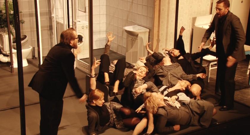 Co się dzieje na teatralnym zapleczu przed premierą 