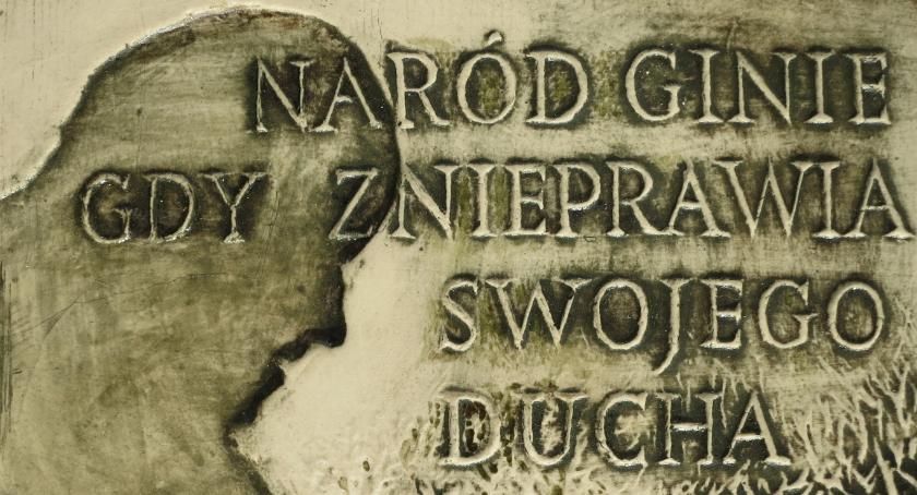 Papież na medal - wystawa Bernarda Adamowicza