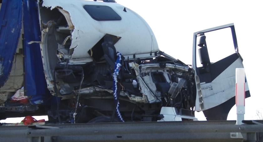 Wypadek na autostradzie A4. Zderzyły się dwie ciężarówki