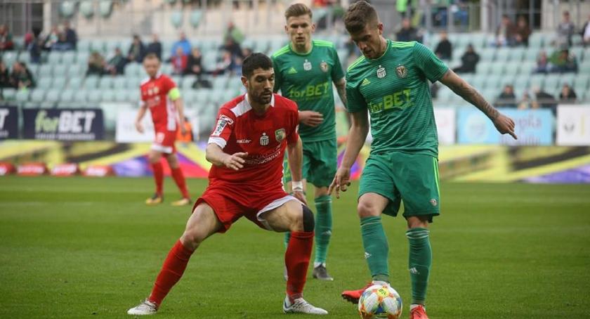 Derby przyjaźni we Wrocławiu. Miedź zremisowała ze Śląskiem