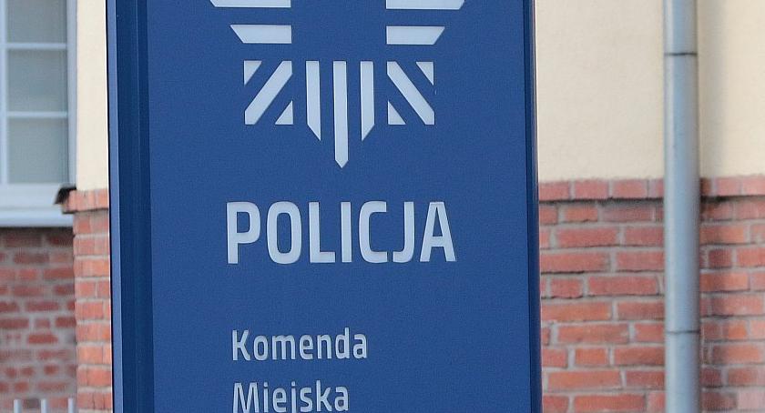 Kierowca Renaulta prowadził po alkoholu, narkotykach i bez prawa jazdy