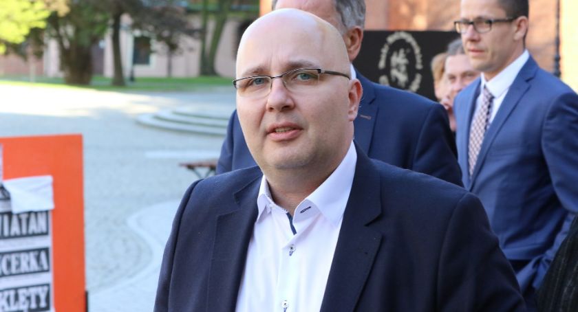 Poseł Kropiwnicki apeluje do samorządowców ws. strajku nauczycieli