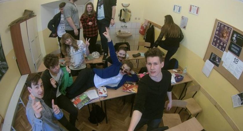 Edukacja z Katolickim Liceum i Podstawówką