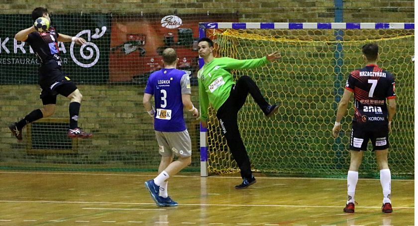 Liga piłkarzy ręcznych  na finiszu. W grze o awans już tylko Olimpia i Siódemka