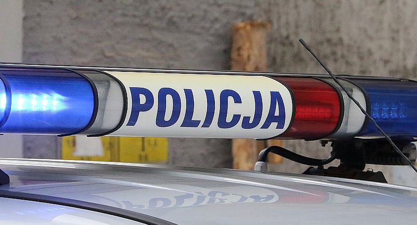 Założyli kominiarki i napadli na kolegę. Zabrali telefon i słuchawki