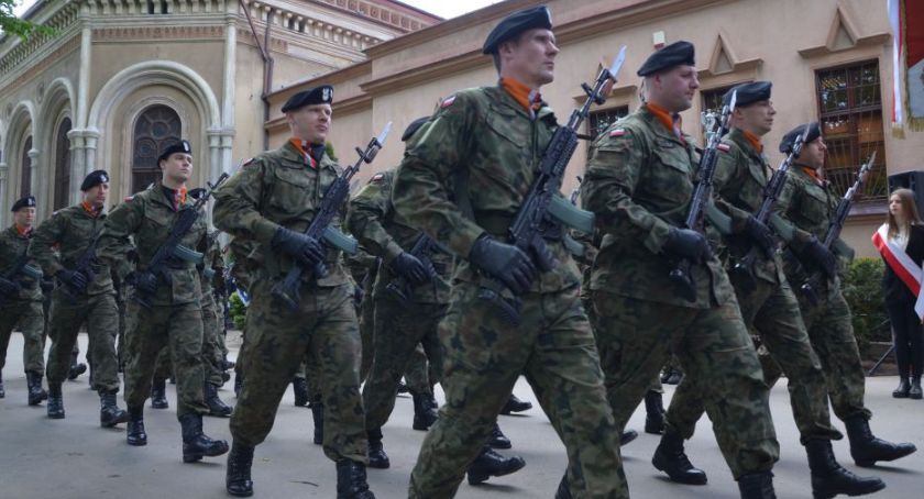 Legnica oddała hołd poległym żołnierzom brytyjskim [FOTOGALERIA]