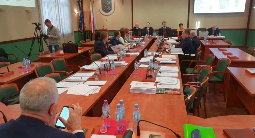 Którzy radni są ciekawi, a którzy nie mają do prezydenta żadnych pytań