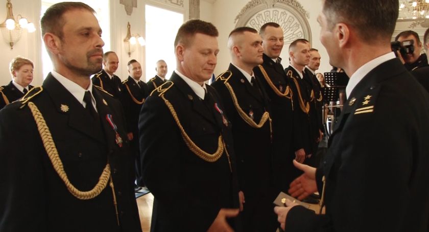 Gdy legniccy strażacy świętowali i odbierali awanse, doszło do pożaru