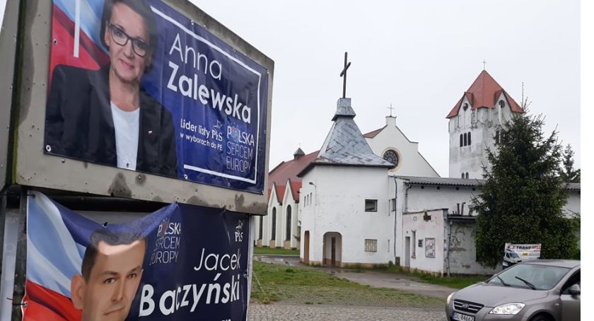 Czy PiS płaci legnickim proboszczom za kampanię wyborczą na parafiach?