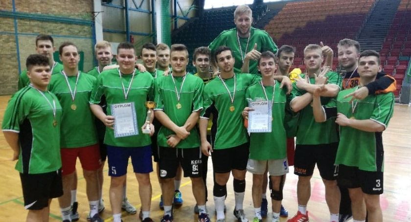 Piłkarze ręczni ZSTiO Legnica zostali mistrzami Dolnego Śląska 