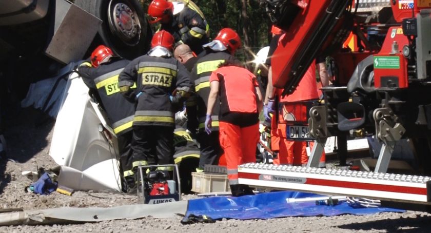 Wypadek na S3. Ciężarówka dachowała na wysokości Gorzelina