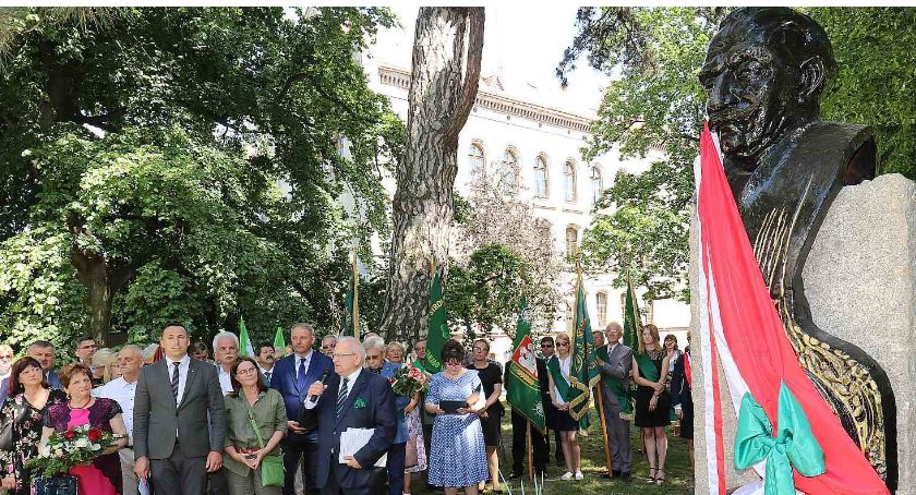 Wincenty Witos przeprowadził się do centrum Legnicy