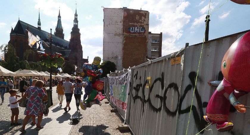 Fajny pomysł miejskiej aktywistki. „Legnico! Zróbmy mural!”
