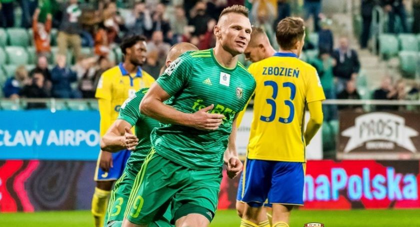 W piątek wyjaśni się, czy Marcin Robak zostanie piłkarzem Miedzi