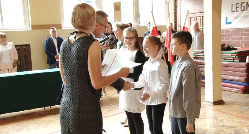 Ostatni dzwonek w legnickich szkołach dla blisko 12 tys. uczniów