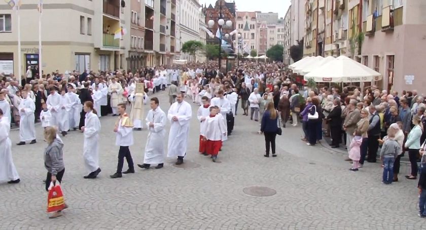Gdzie i kiedy procesje w Boże Ciało? Będą utrudnienia dla kierowców