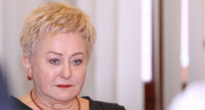 Dyrektorka legnickiego szpitala nie wybiera się na emeryturę