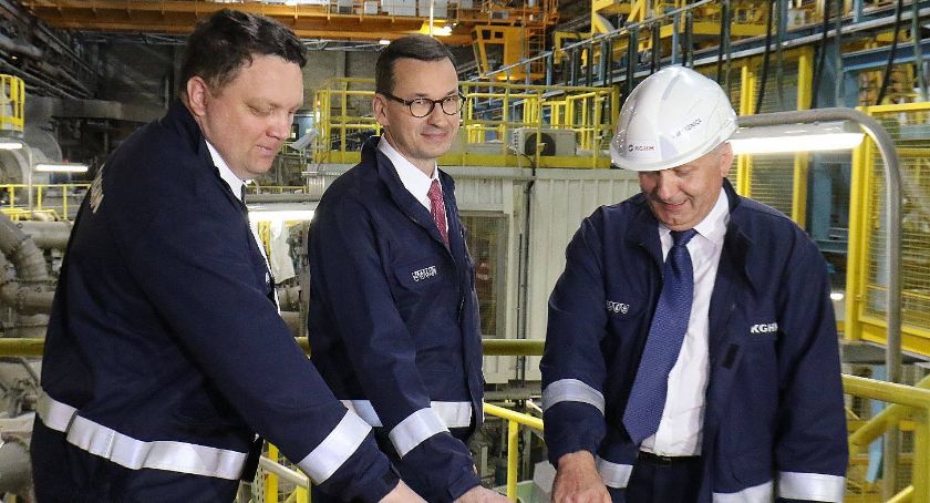 Premier Morawiecki uruchomił nowy piec w Hucie Miedzi Legnica