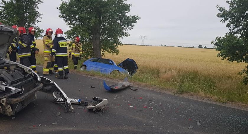 Zderzenie dwóch samochodów na drodze z Legnicy do Złotoryi [ZDJĘCIA]