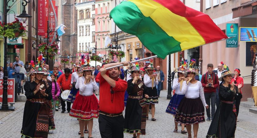 Kilkanaście narodowości zaprezentowało swoje kultury w Legnicy